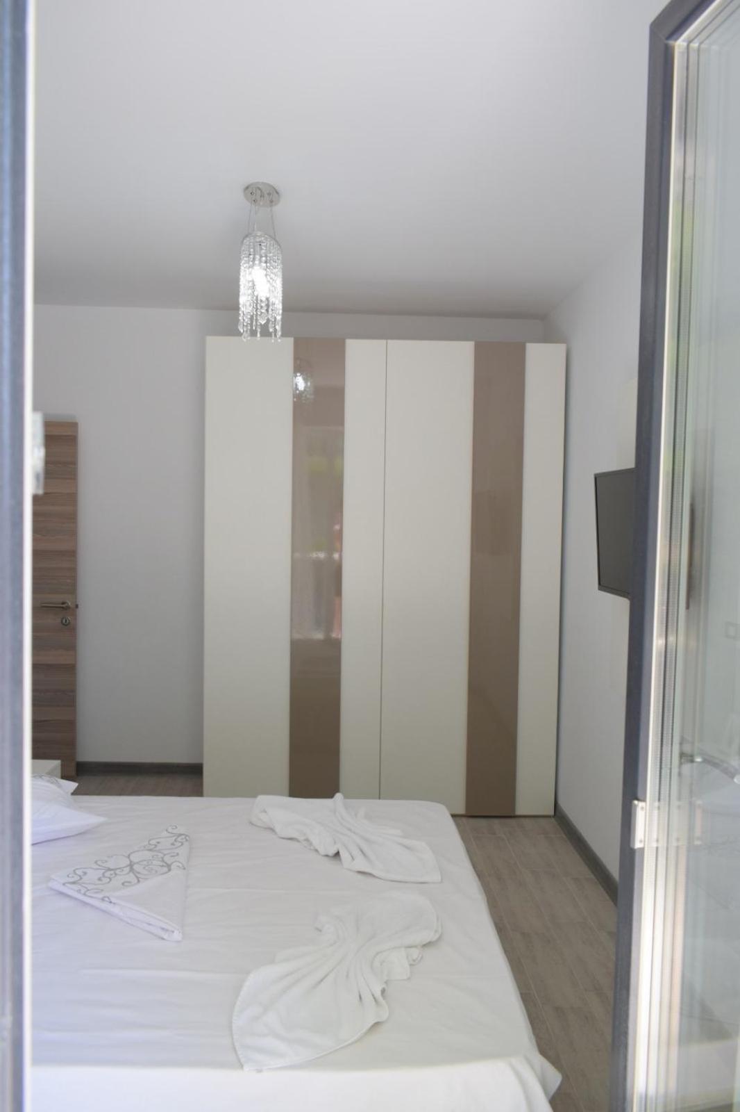 ALZ Beach Apartments in Alezzi Beach Resort Năvodari Exterior foto